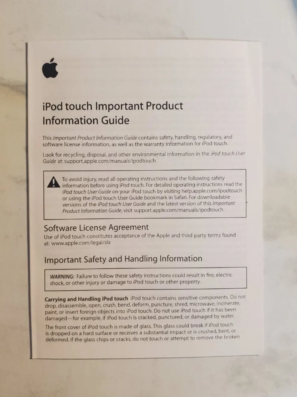 Apple iPod Touch, 32 GB, Model A1367 (4th Generation)